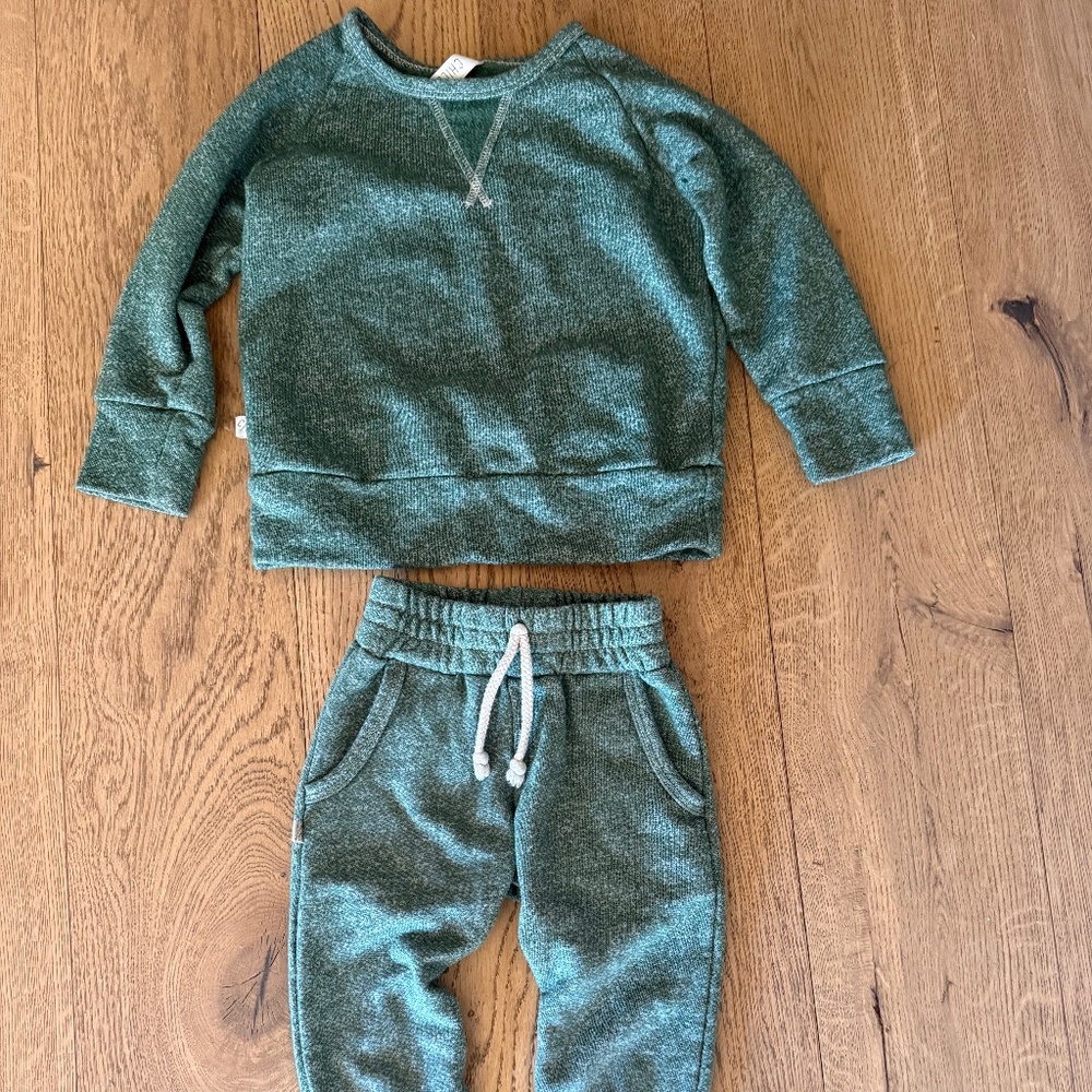 Childhoods Clothing Jogger Set Lot Toddler Size 3t Bundle Green Sweatshirt Pants